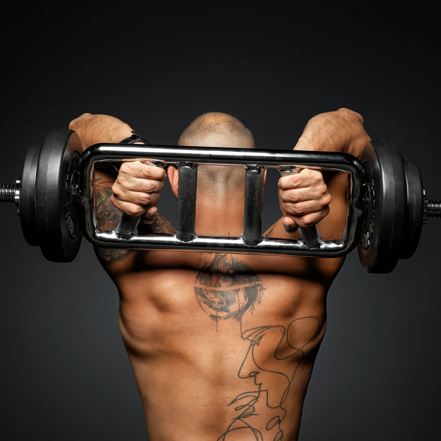 Trizepstrainer Diagonal in Chrom - Gorilla Sports DE