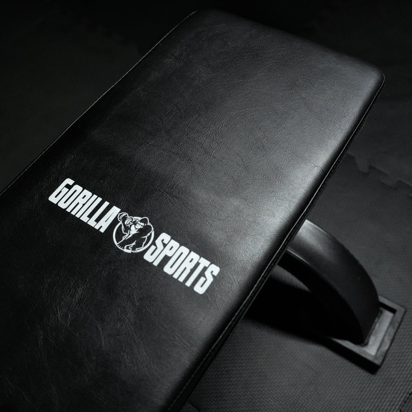 Flachbank Massiv Schwarz - Gorilla Sports DE