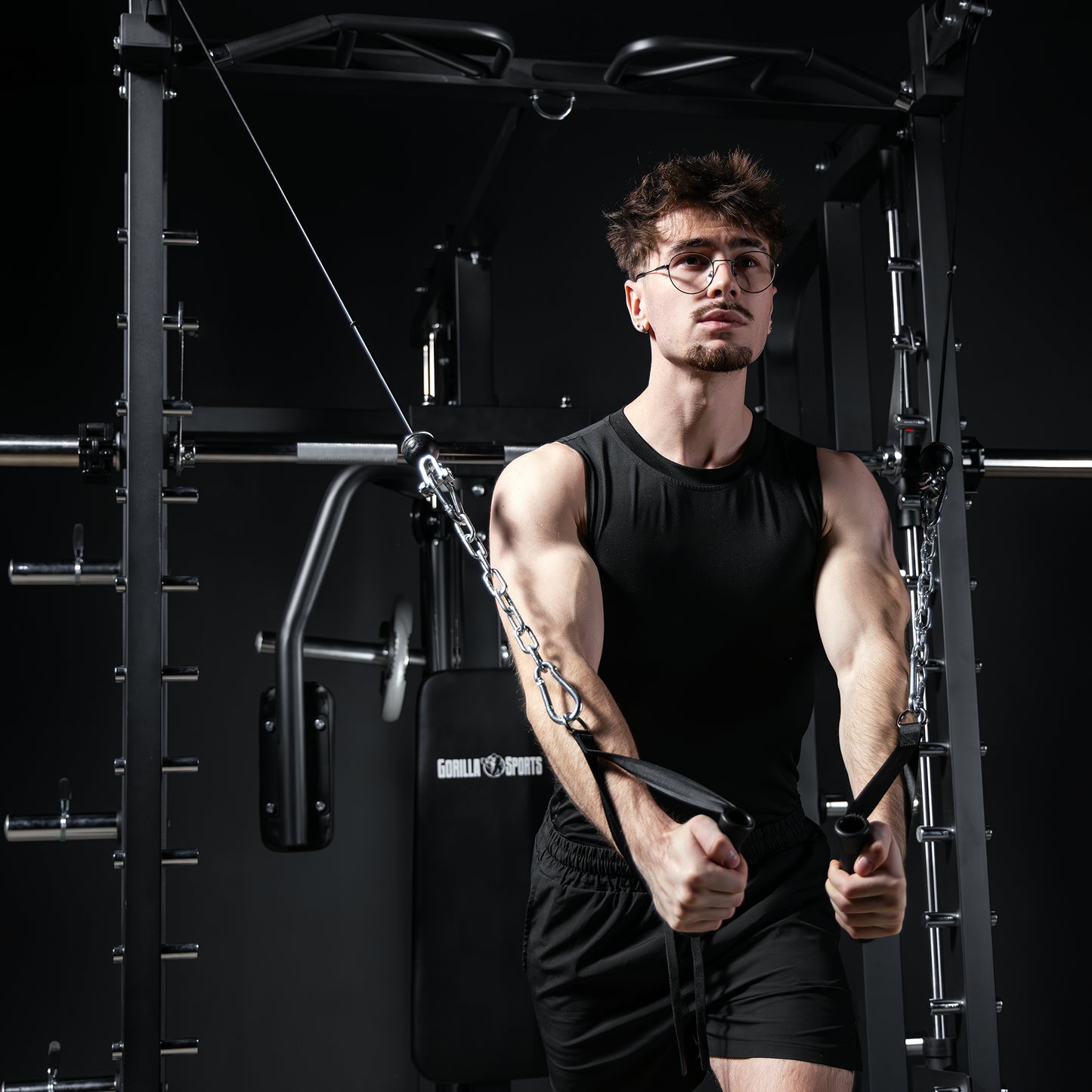 Smith Machine inkl, Klimmzugstange, Kabelzug und Butterfly
