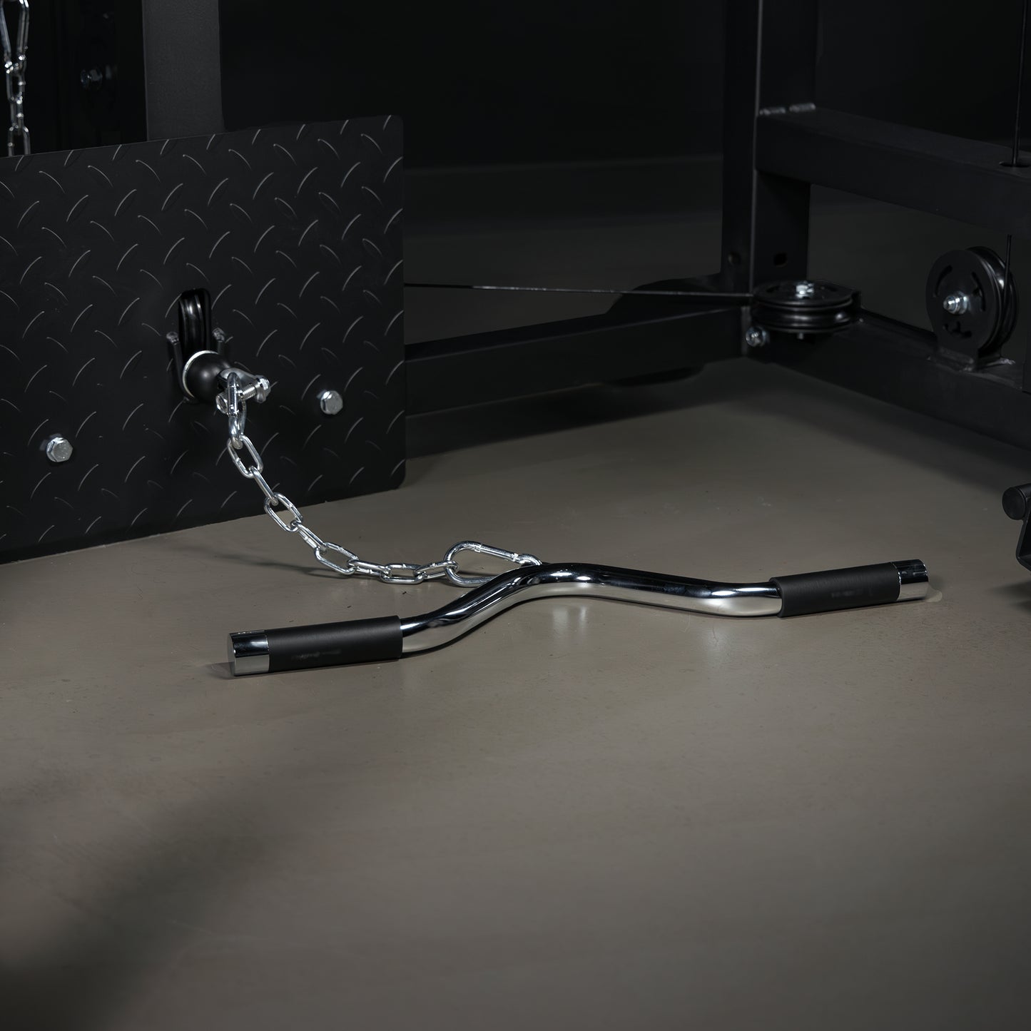 Smith Machine inkl, Klimmzugstange, Kabelzug und Butterfly