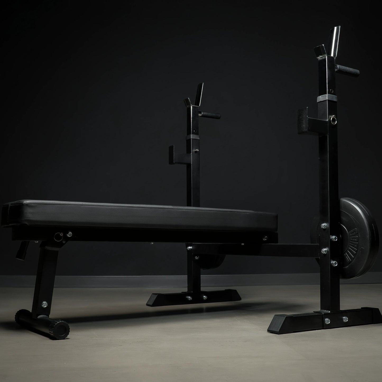 Hantelbank mit Ablage in Schwarz - Gorilla Sports DE