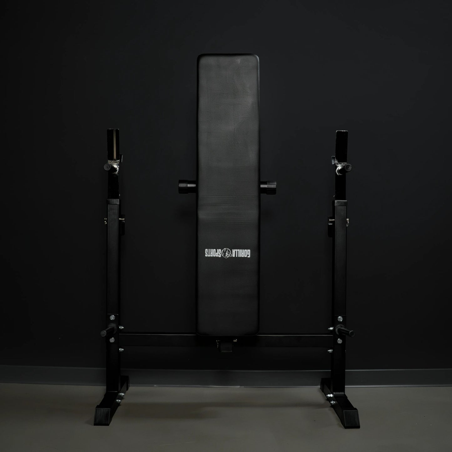 Hantelbank mit Ablage in Schwarz - Gorilla Sports DE