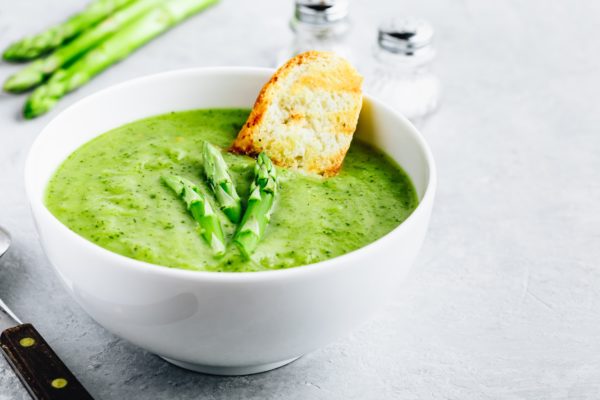 Grüne Spargel-Creme-Suppe